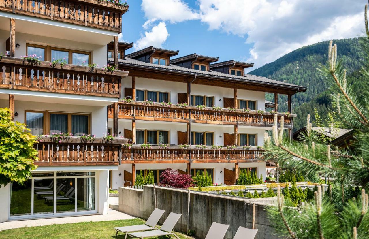 Familienhotel Viktoria Ultimo Exterior foto